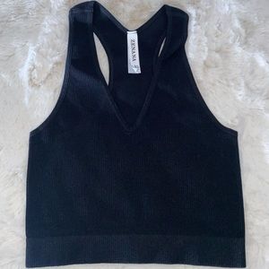 New Zenana Black Crop Top L/XL
